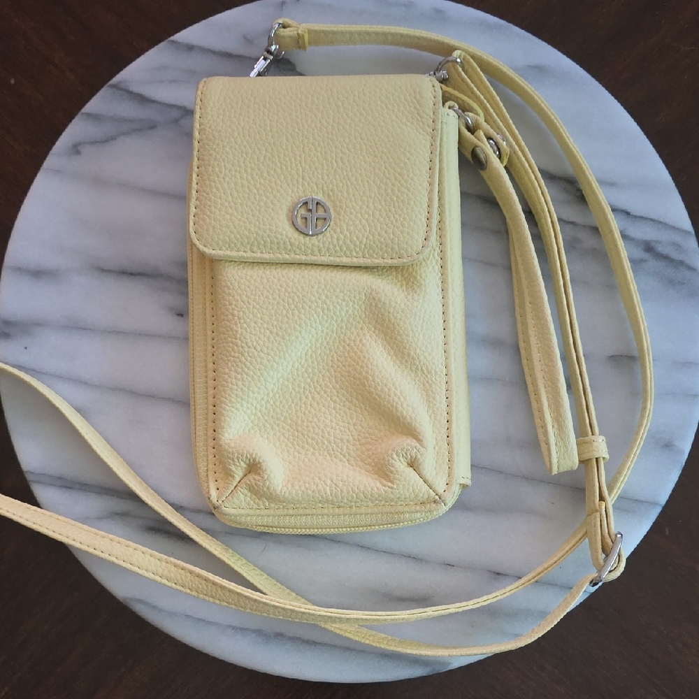 Giani Bernini Light Yellow Crossbody Phone/wallet Bag, NWOT 💛